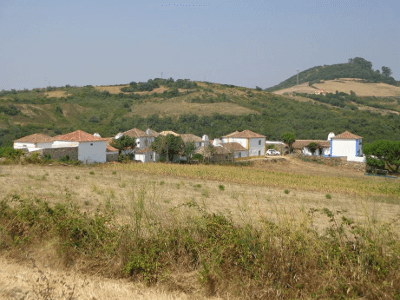 Caminhando entre Cascatas e Penedos