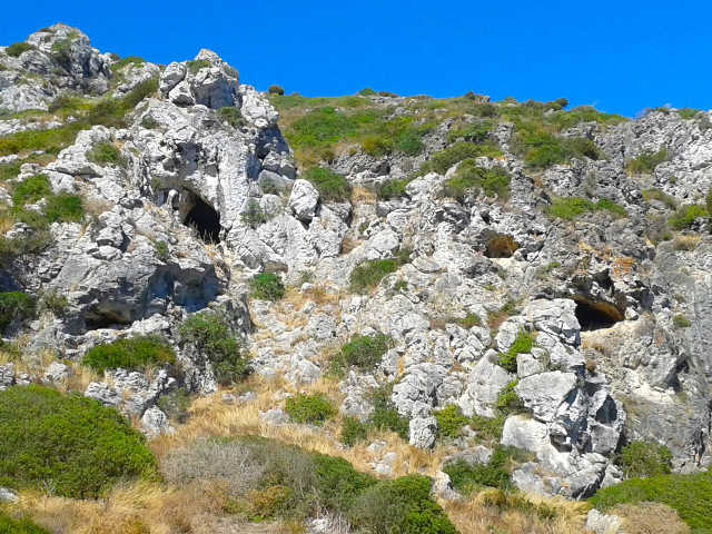 Caminhada e Rappel - Grutas de Azóia
